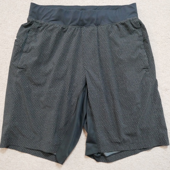 Lululemon T.H.E short with Nulux liner Medium - Picture 1 of 7